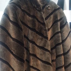 Vintage Jessica Sears Faux Fur Chevron Coat – 1990s Mob Wife Style